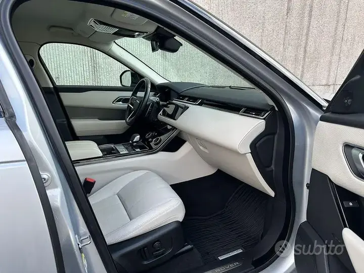 Land Rover Range Rover Velar 2021 photo 4