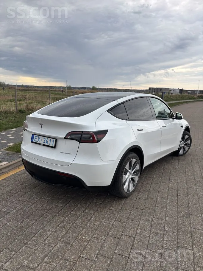 Tesla Model Y 2022 photo 4