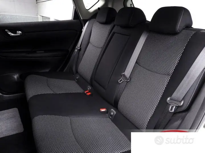 Nissan Pulsar 2015 photo 3