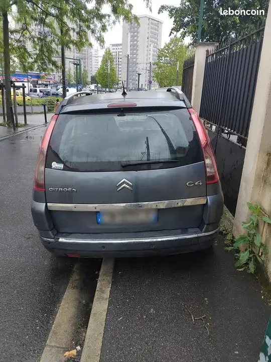 Citroen C4 Picasso 2007 photo 2