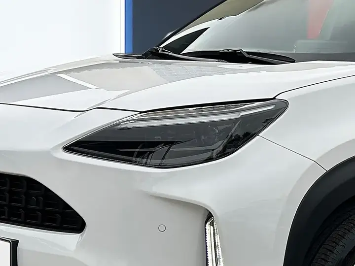 Toyota Yaris Cross 2025 photo 3
