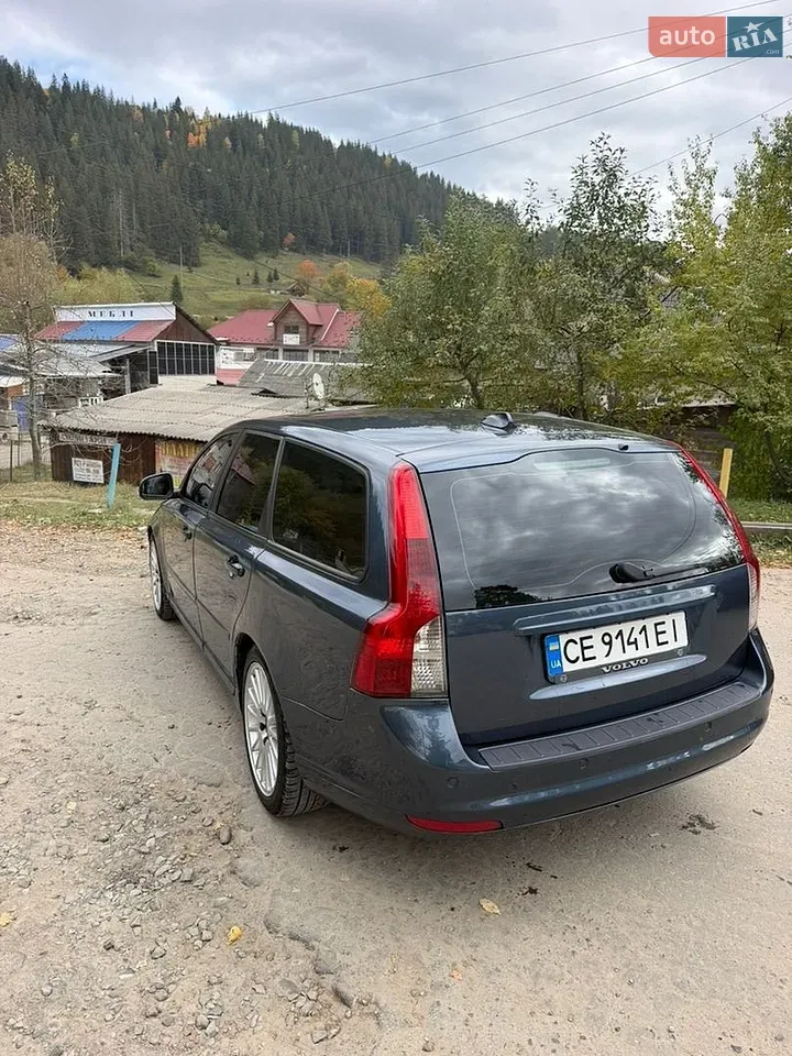 Volvo V50 2010 photo 5