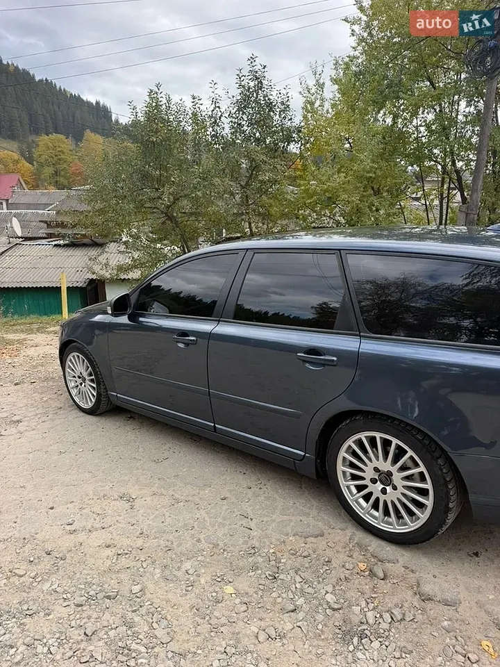 Volvo V50 2010 photo 4