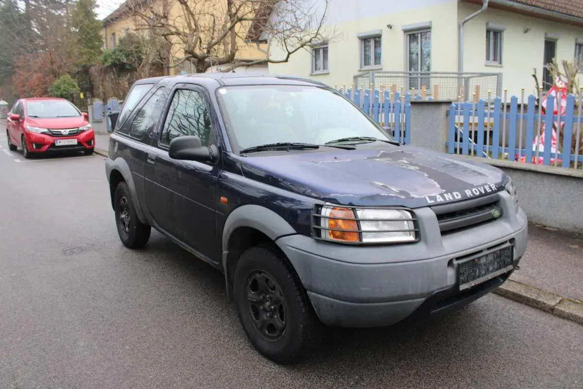 Land Rover Freelander 2000 photo 2