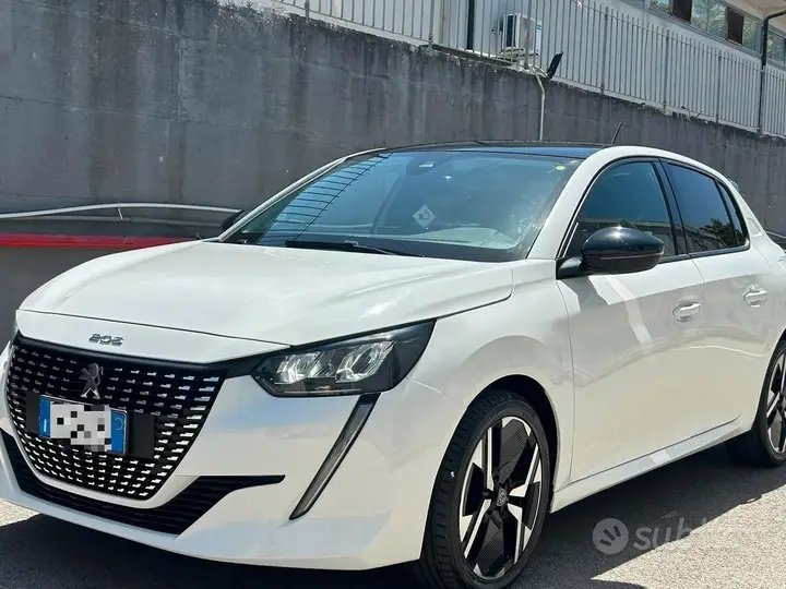 Peugeot 208 2023 photo 3