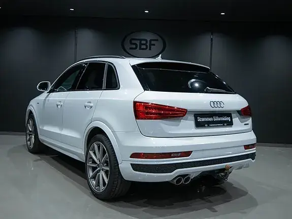 Audi Q3 2016 photo 5