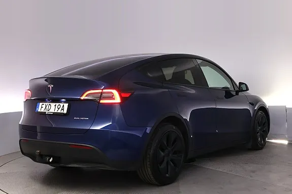 Tesla Model Y 2024 photo 5