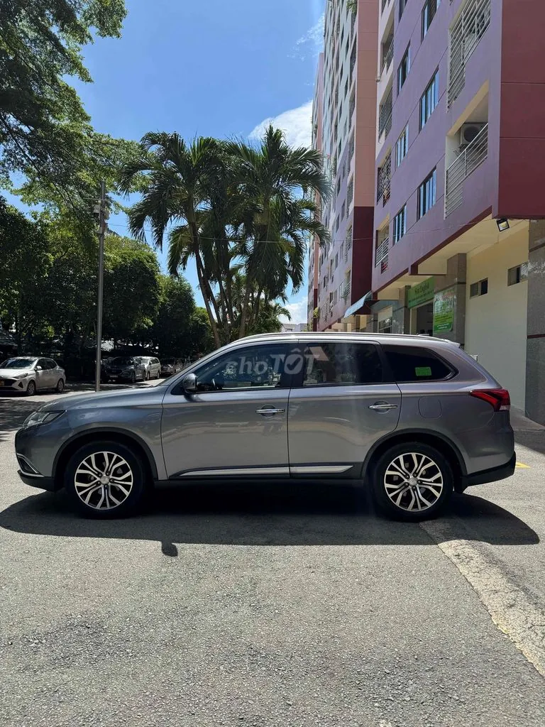 Mitsubishi Outlander 2019 photo 4