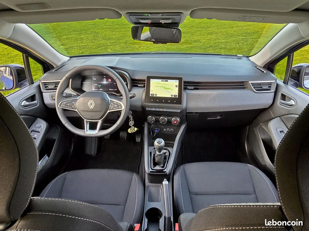 Renault Clio 2025 photo 2
