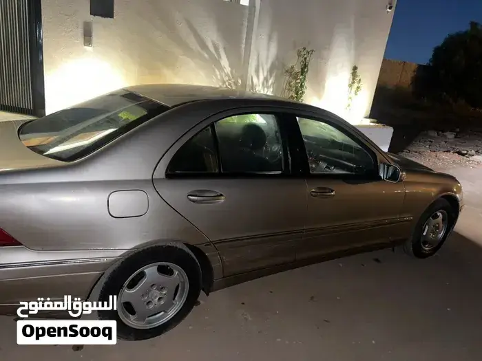 Mercedes-Benz C-Class 2003 photo 3