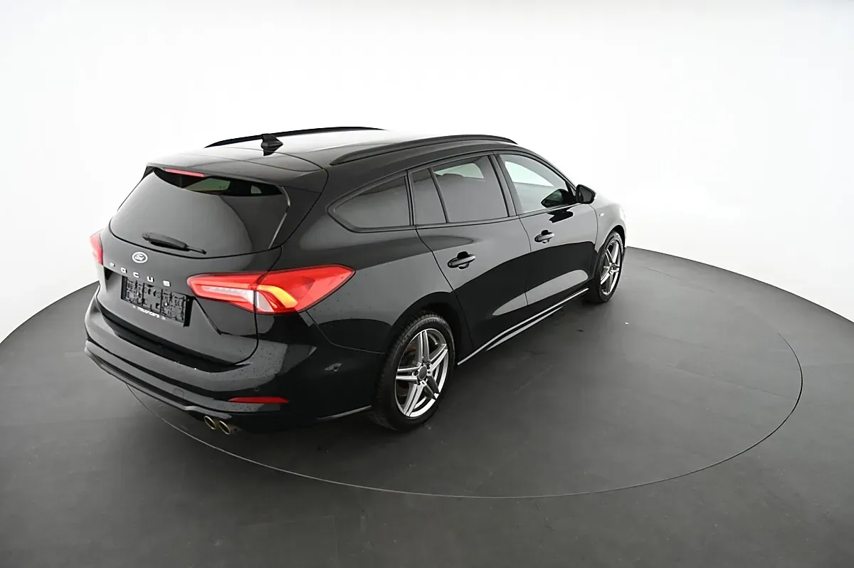 Ford Focus 2020 photo 2