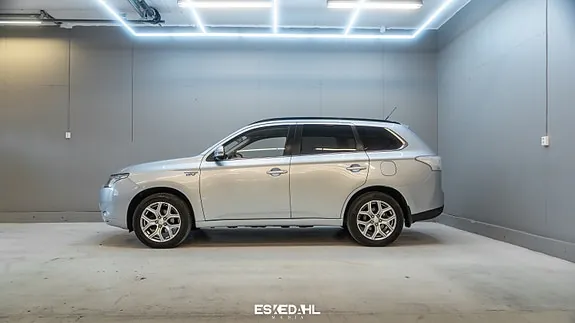 Mitsubishi Outlander 2014 photo 2