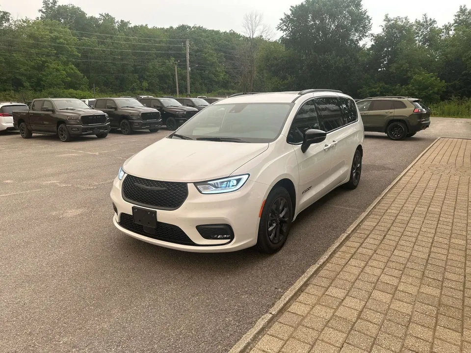 Chrysler Pacifica