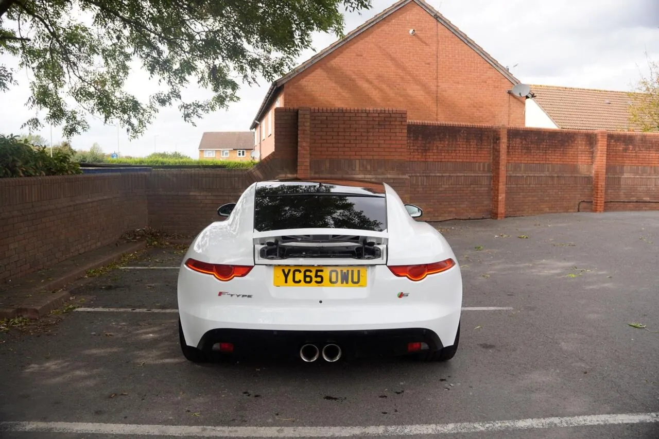 Jaguar F-Type 2015 photo 5