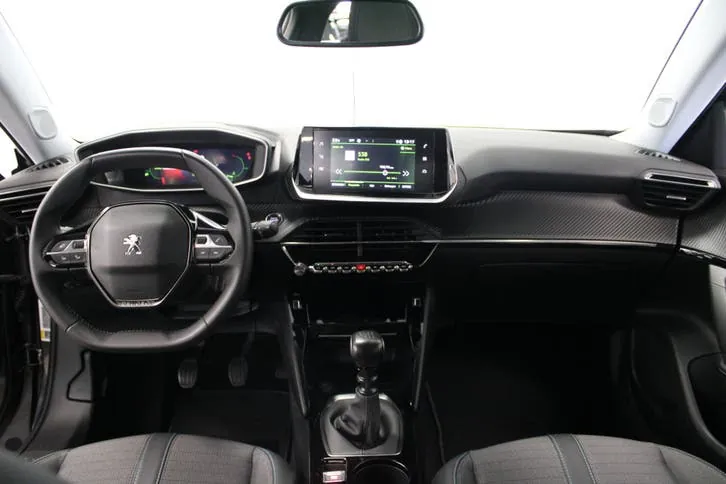 Peugeot 2008 2022 photo 3