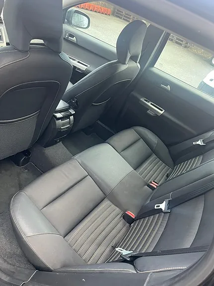 Volvo V50 2010 photo 4