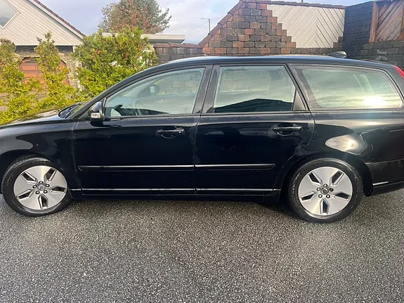 Volvo V50 2010 photo 5