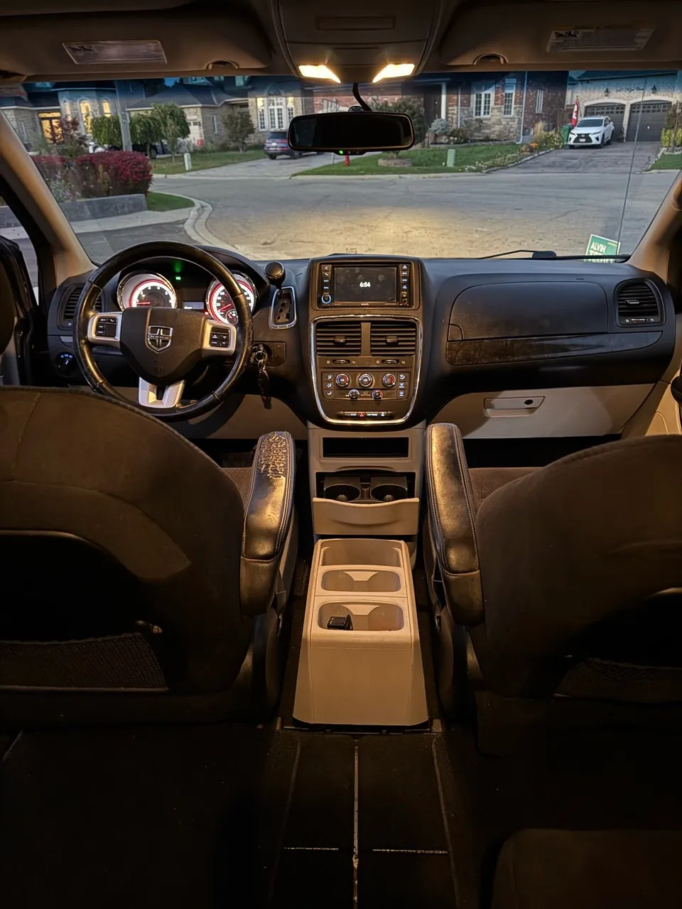 Dodge Caravan 2015 photo 2