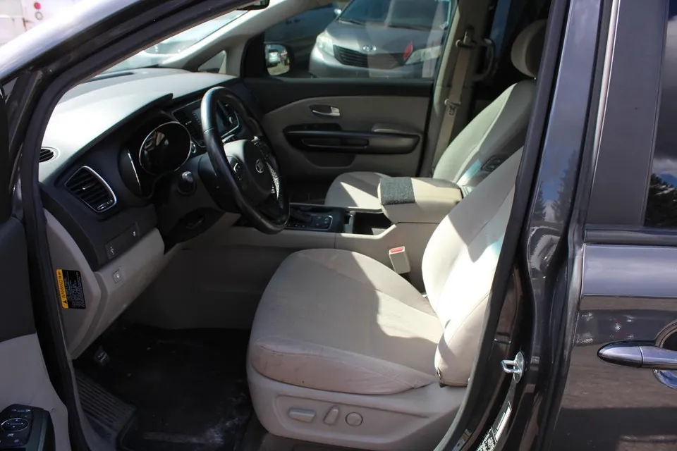 Kia Sedona 2017 photo 5