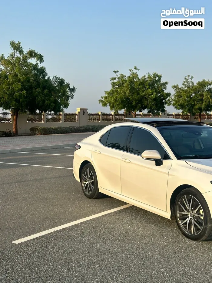 Toyota Camry 2022 photo 3