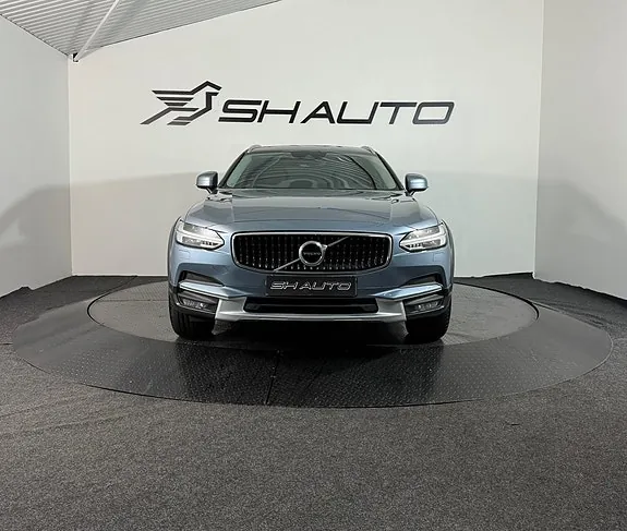Volvo V90 Cross Country 2018 photo 2