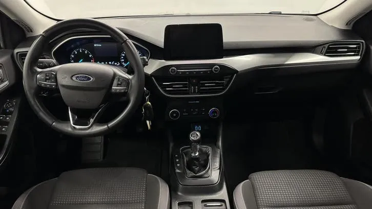 Ford Focus 2021 photo 3