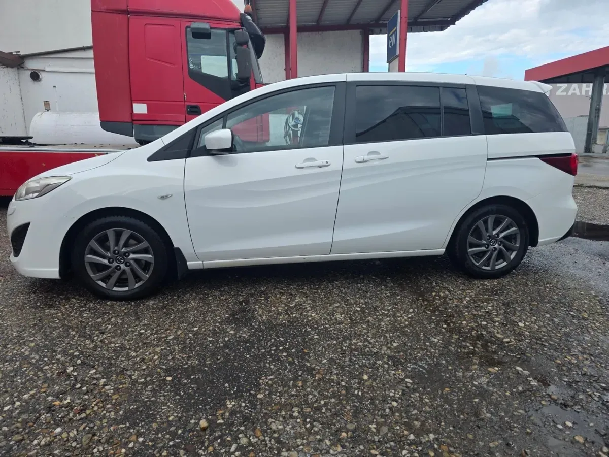Mazda Mazda5 2011 photo 3