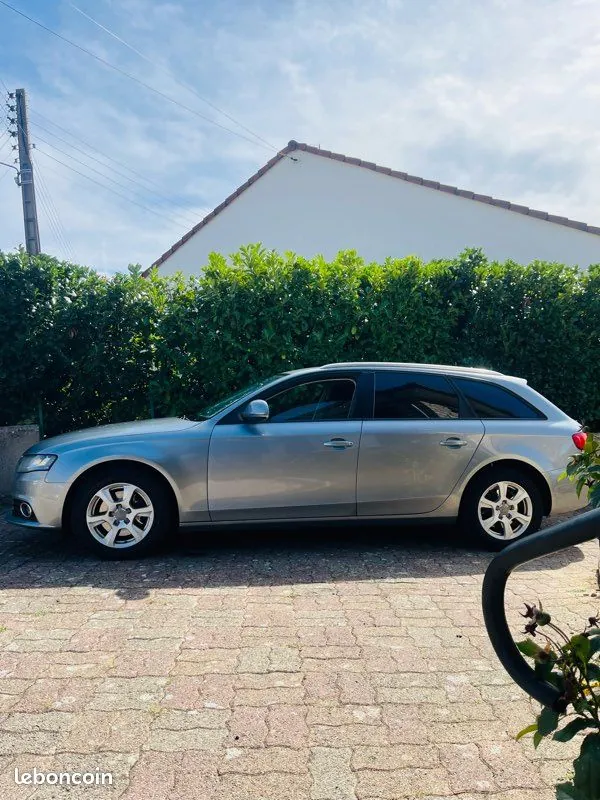 Audi A4 2009 photo 3