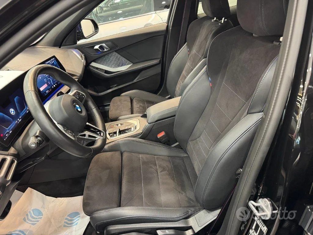 BMW 118D 2025 photo 5