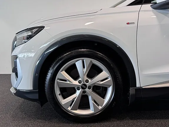 Audi Q4 E-Tron 2023 photo 2