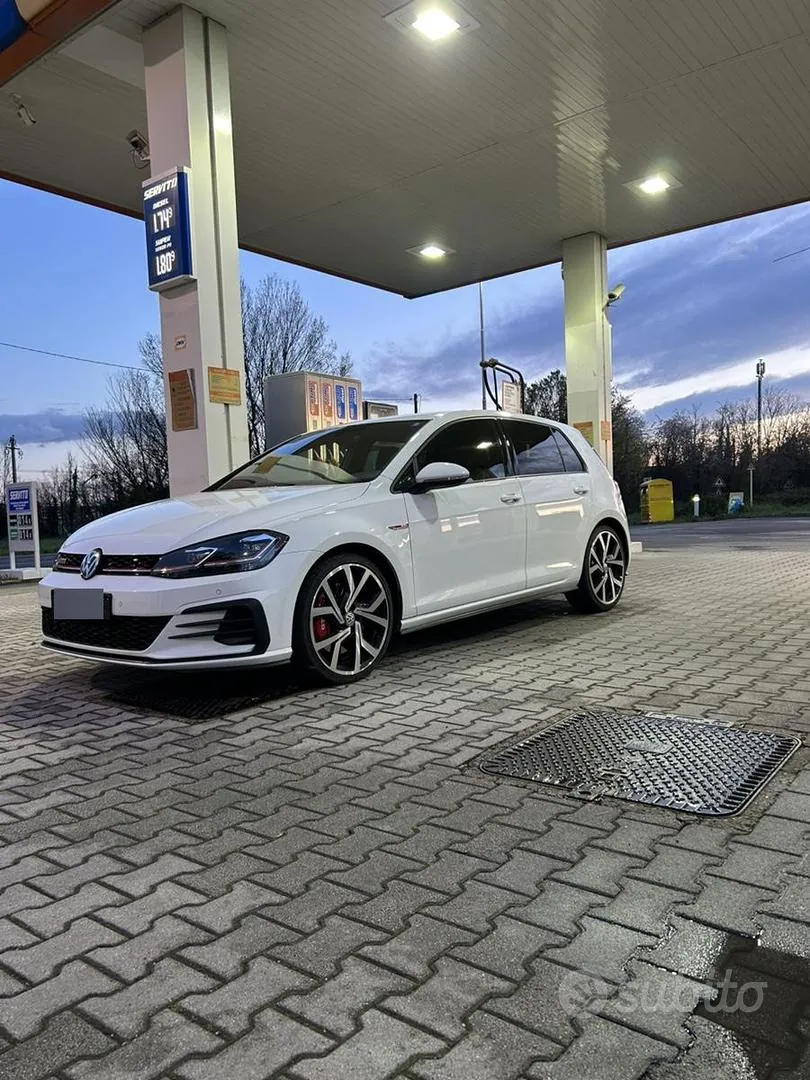 Volkswagen Golf 2018 photo 3