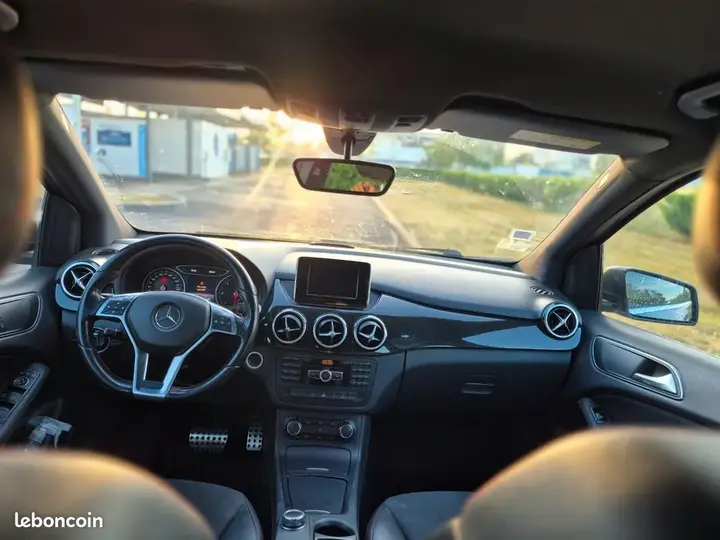 Mercedes-Benz B-Class 2013 photo 3