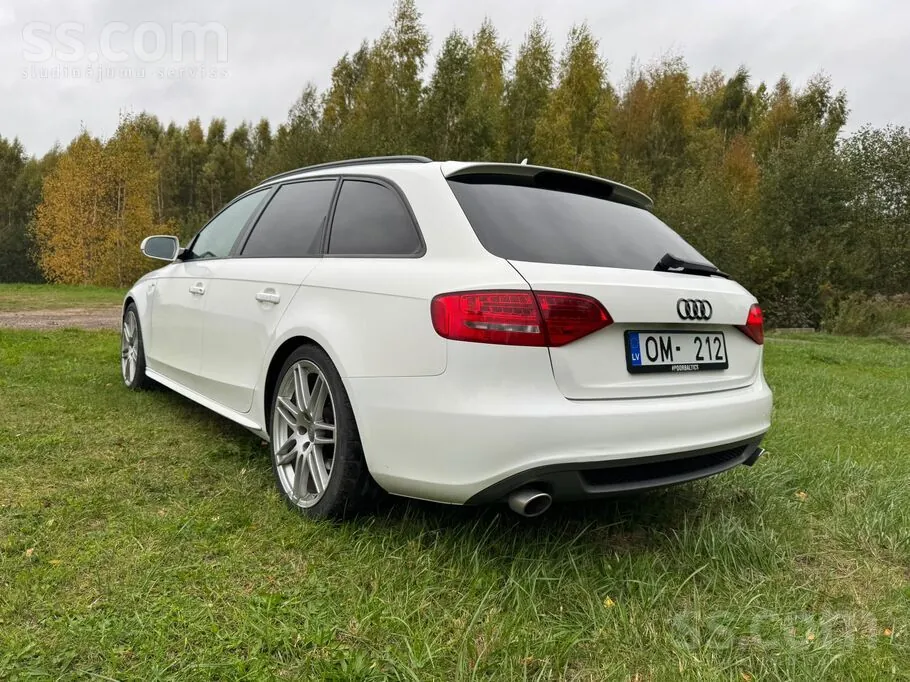 Audi A4 2011 photo 4