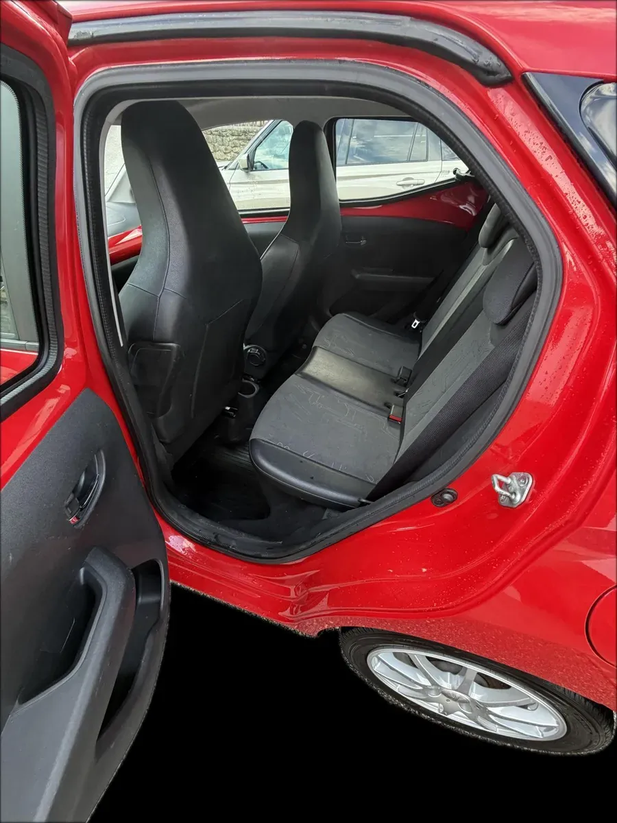 Toyota Aygo 2015 photo 3