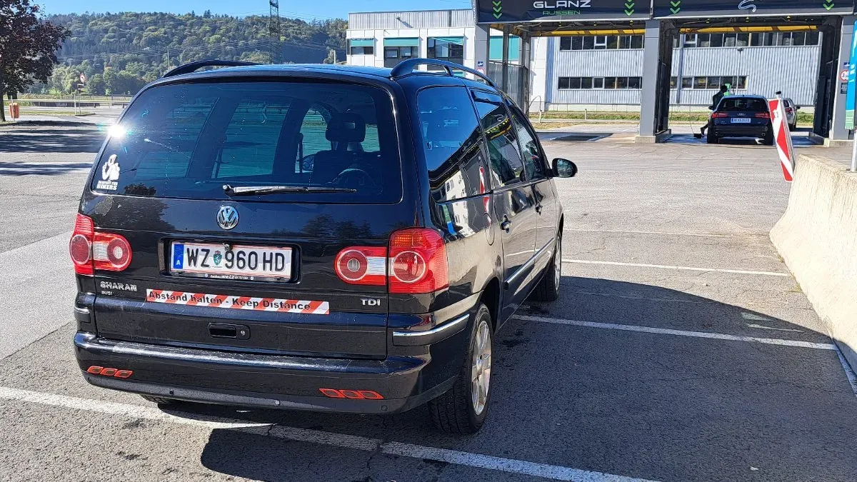 Volkswagen Sharan 2005 photo 2