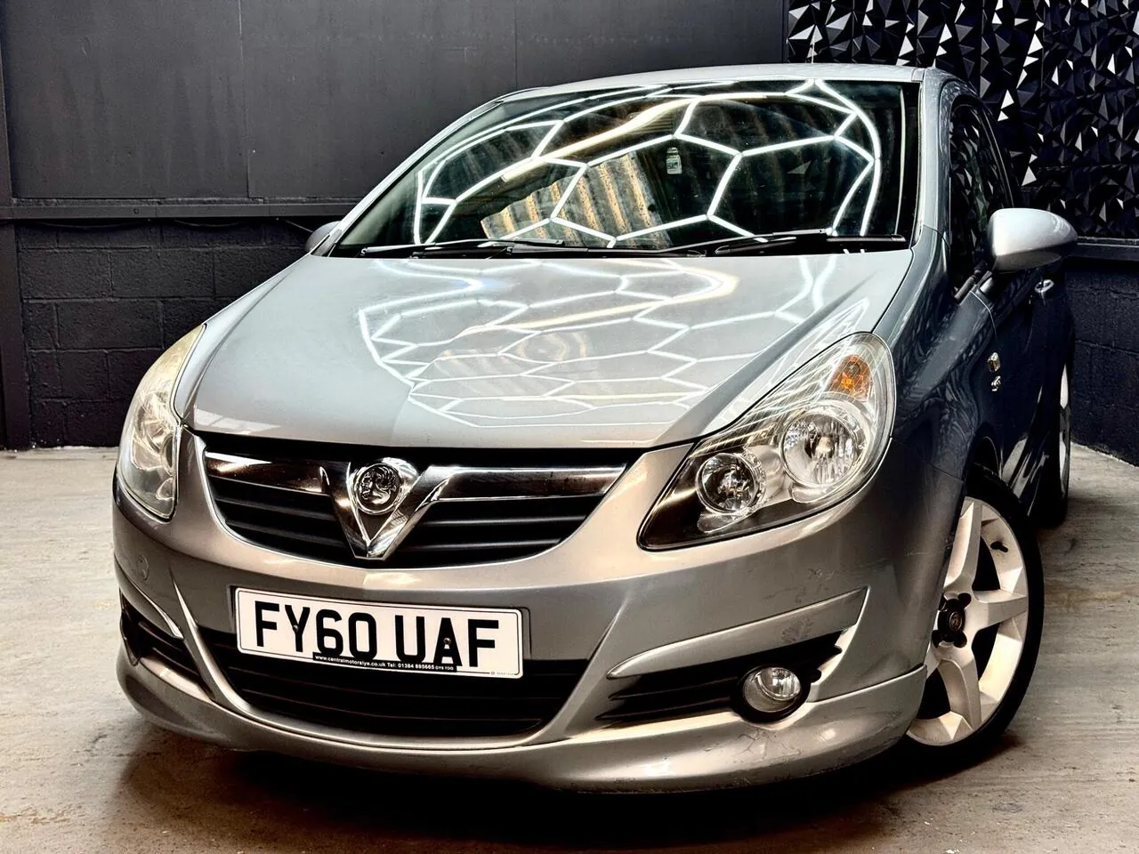Vauxhall Corsa 2010 photo 2