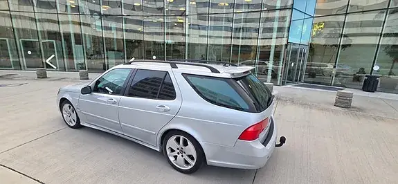 Saab 9-5 2010 photo 2