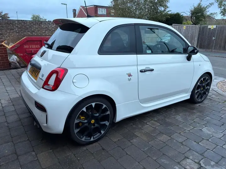 Abarth 595 2019 photo 3