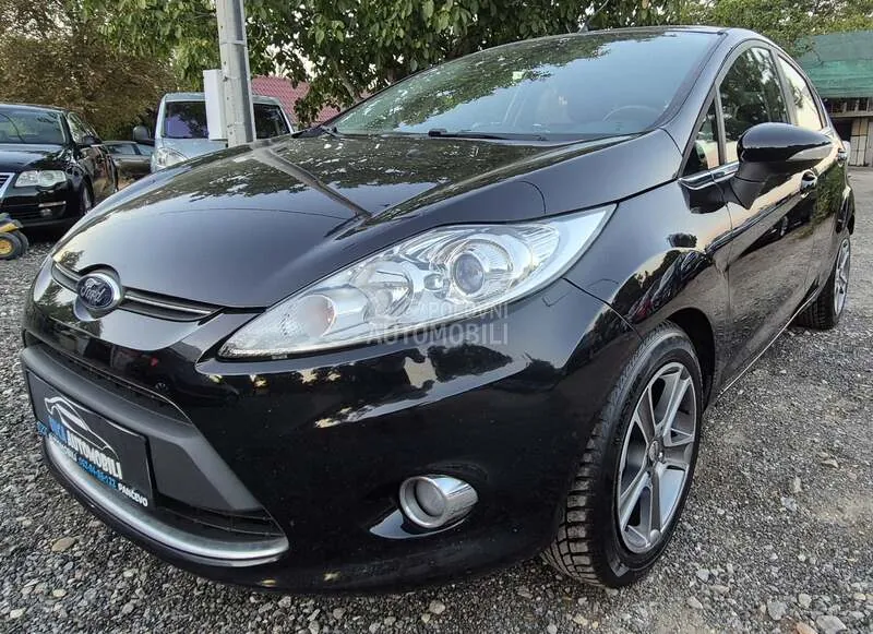 Ford Fiesta 2012 photo 2