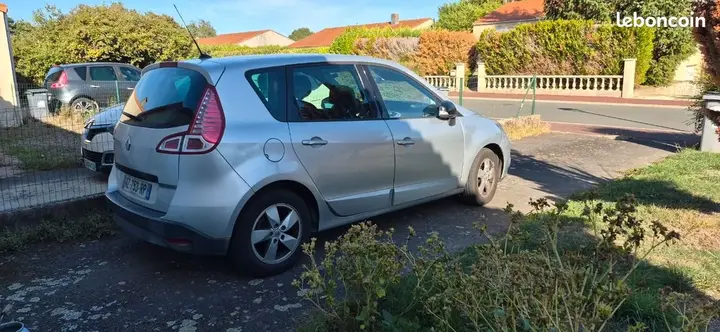 Renault Scenic 2010 photo 3