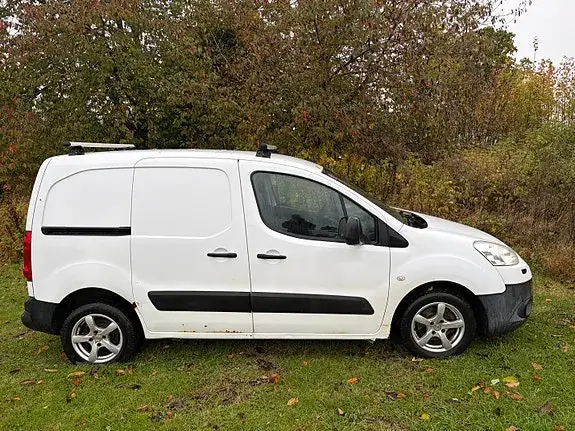Peugeot Partner 2010 photo 2