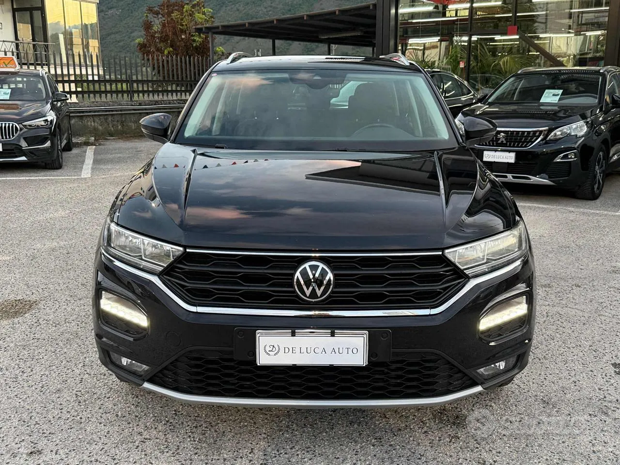Volkswagen T-Roc 2021 photo 2
