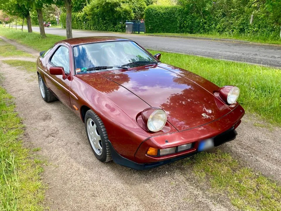 Porsche 928 S