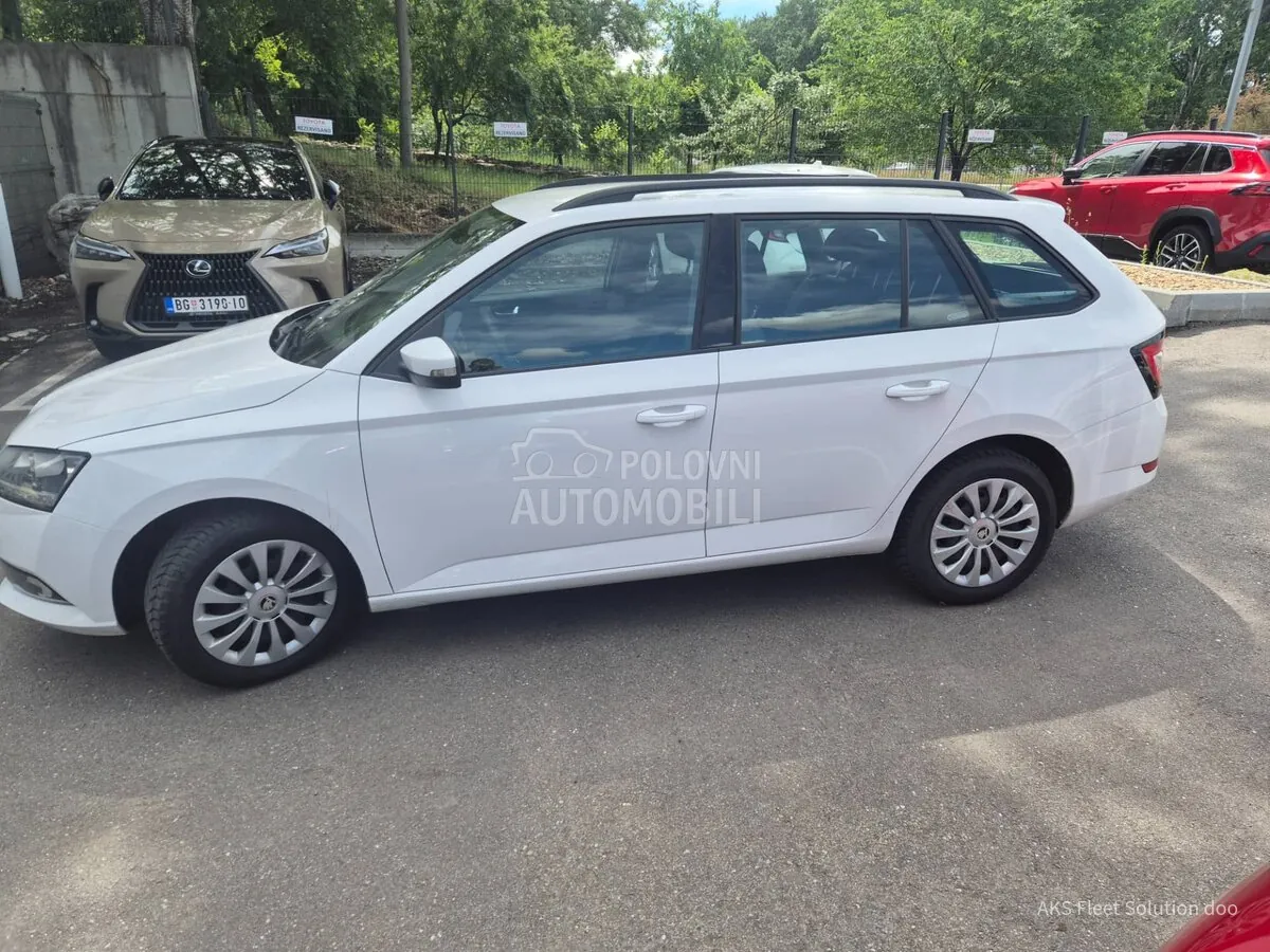 Skoda Fabia 2021 photo 2