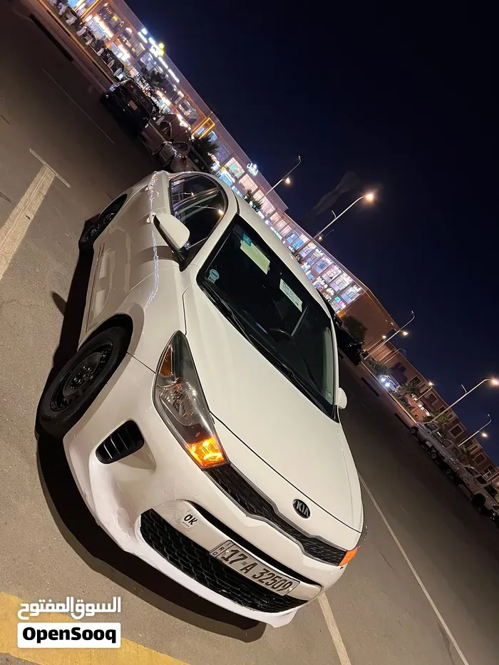 Kia Rio 2018 photo 2
