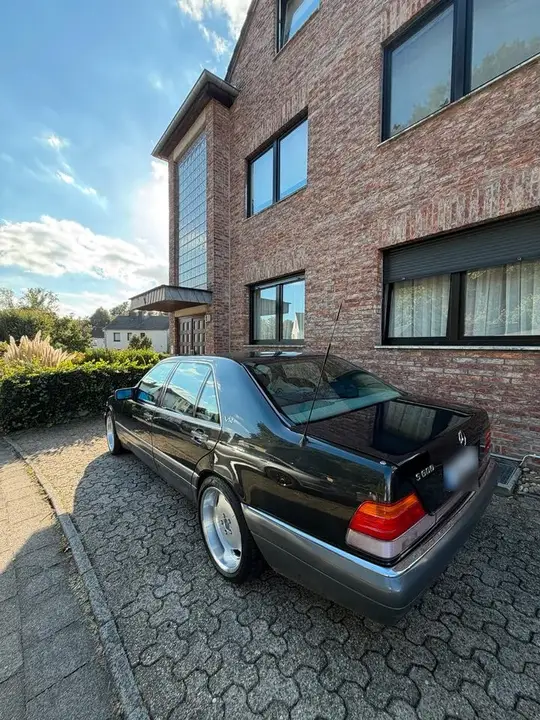Mercedes-Benz S600