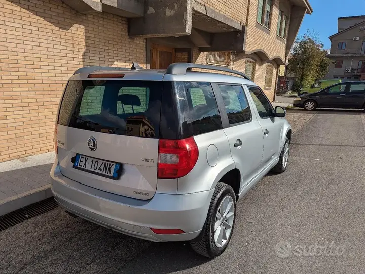 Skoda Yeti 2015 photo 2