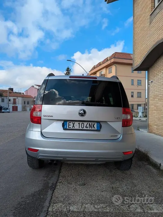 Skoda Yeti 2015 photo 5
