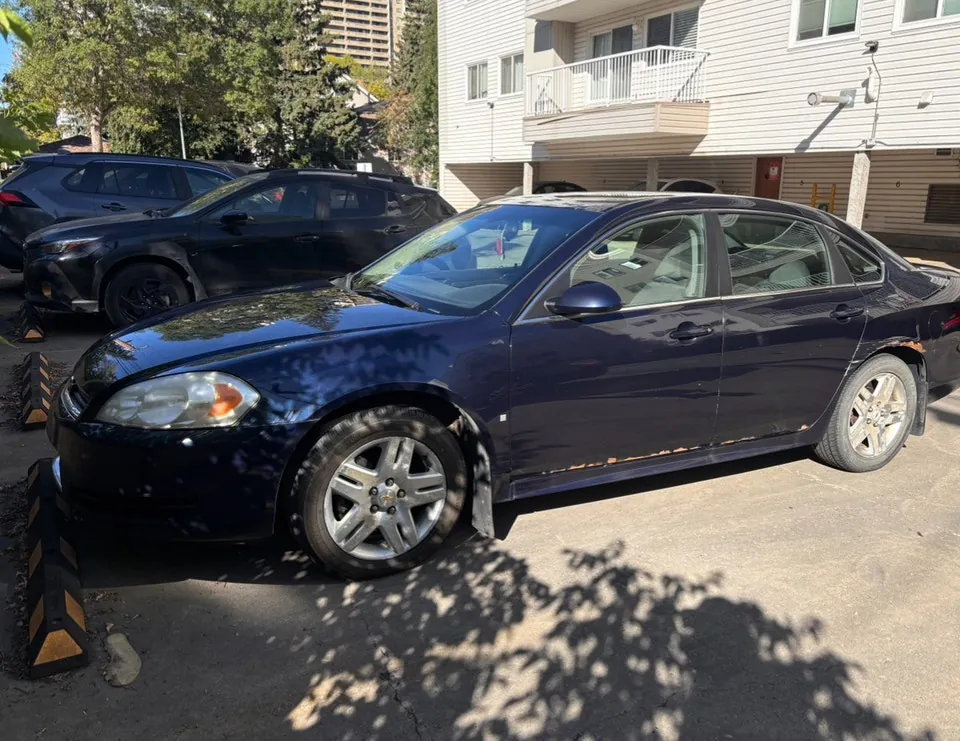 Chevrolet Impala 2010 photo 3