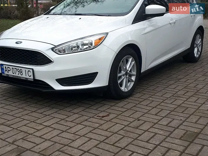 Ford Focus 2018 photo 2